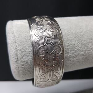 Vintage Asian Silver Tone Floral Engraved Boho Cuff Bracelet